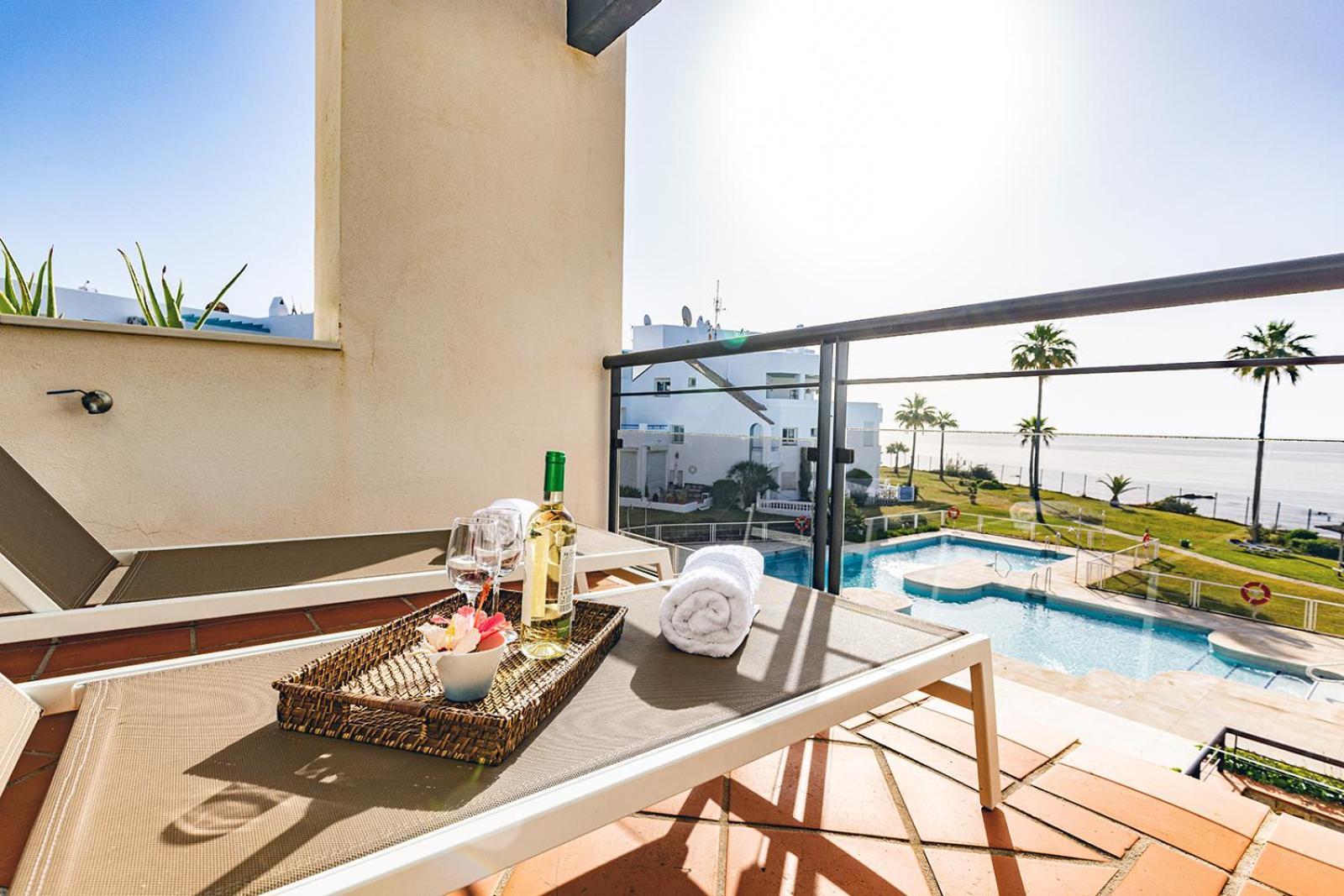Sunrise Beach Front - Casares Del Mar Exterior foto